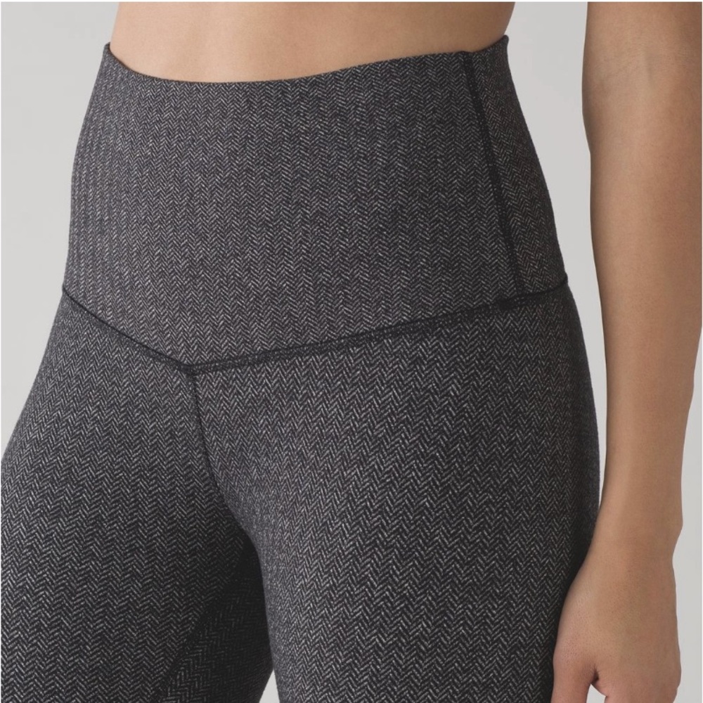 Lululemon High Times Pant in Herringbone, Size 4